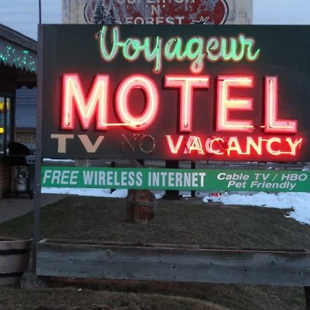 Voyageur Motel トゥーハーバーズ エクステリア 写真