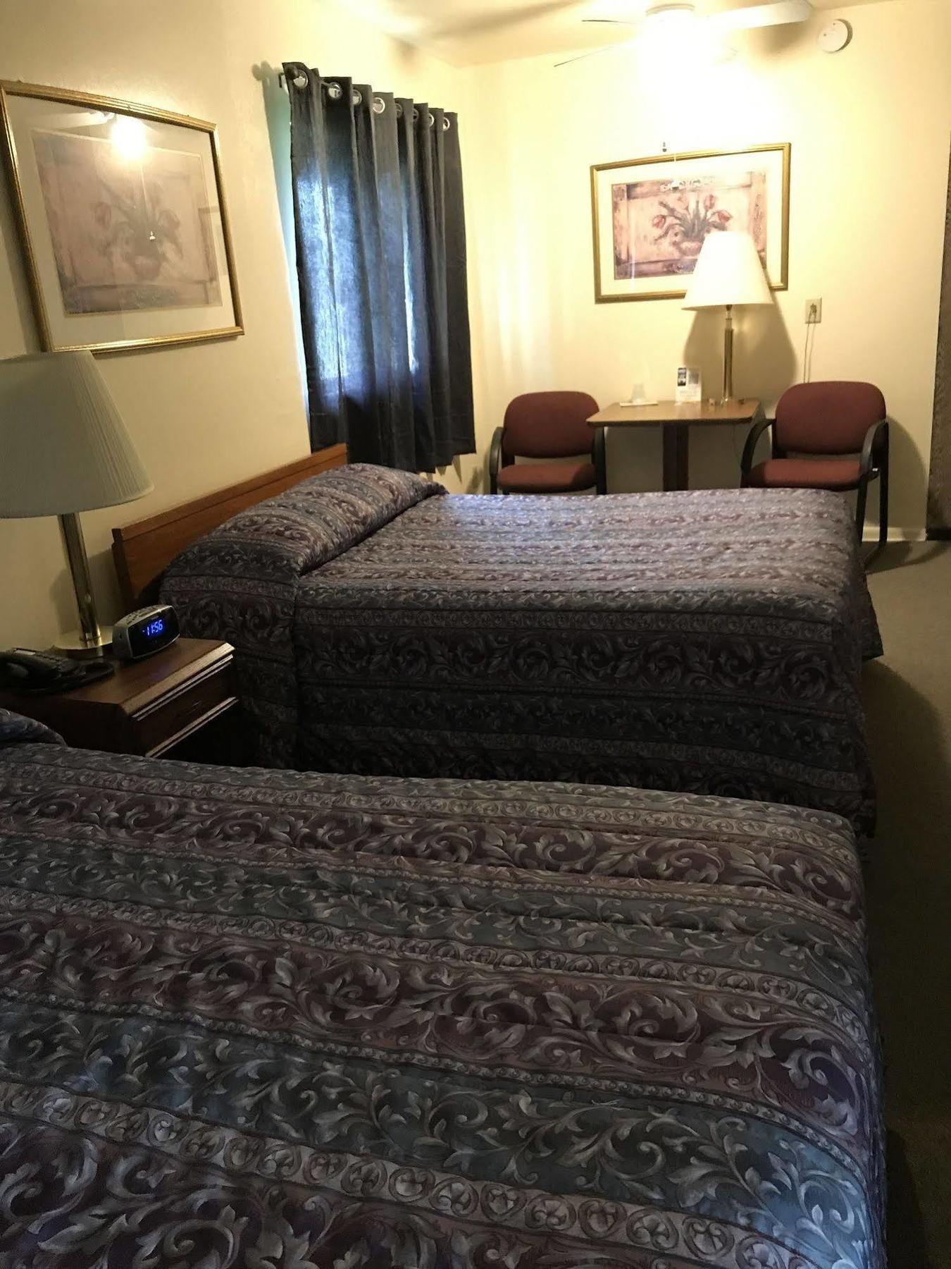Voyageur Motel トゥーハーバーズ エクステリア 写真